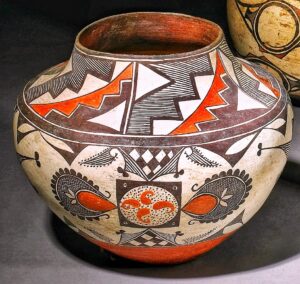 Pueblo Pottery black-on-black ware Maria Martinez San Ildefonso Pueblo New Mexico